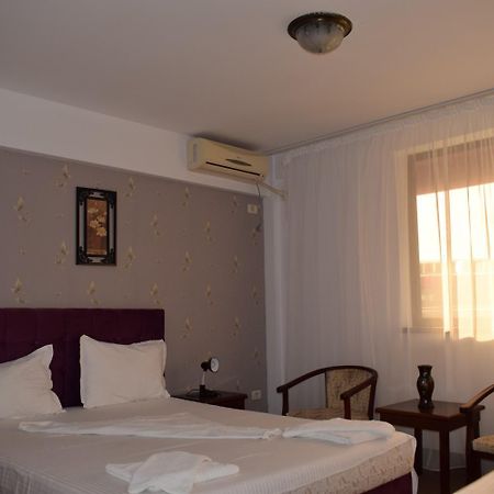 Hotel Ibiza Eforie Nord Extérieur photo